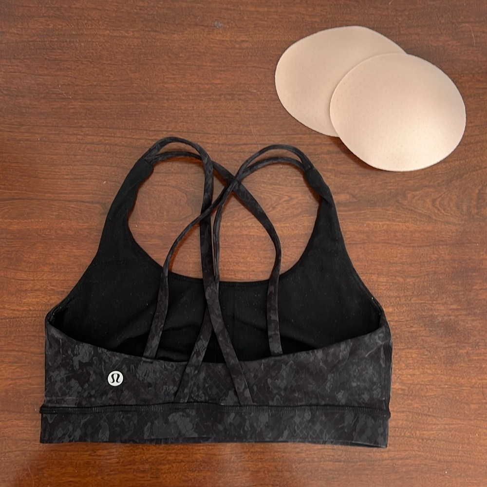 EUC Lululemon Energy bra 6